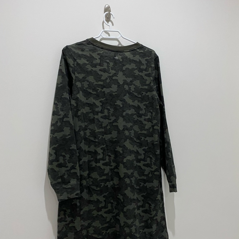 Dress - Picture 6 of 9